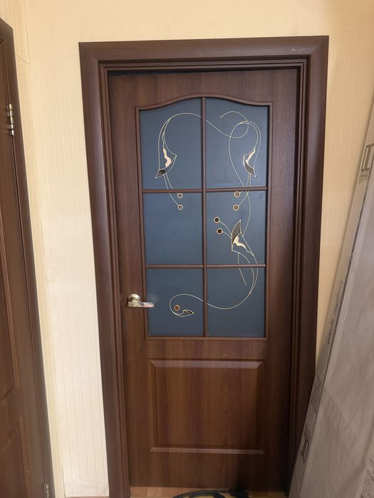 Продам четыри двери б/у