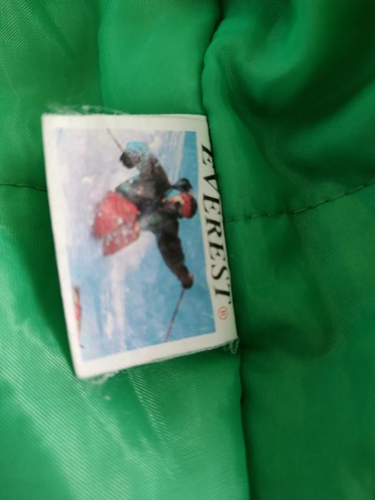 COMBINEZON impermeabil pentru Sky,zăpadă,frig. Vârsta 4-5 ani.