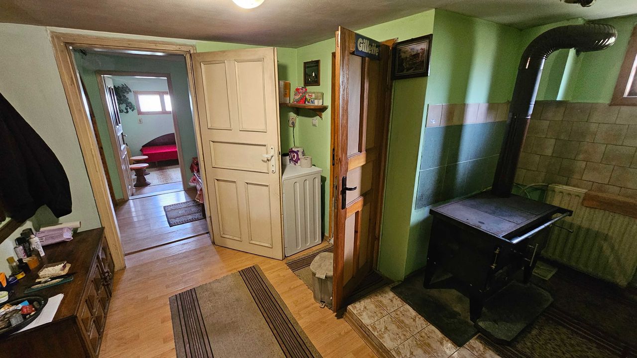 Продава се Къща в Разград, Промишлена зона - Запад - 41 кв.м за 1120 €/кв.м - Снимка #13