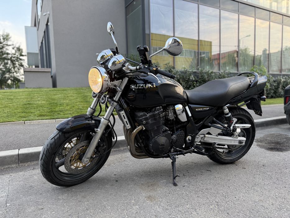 Suzuki GSX 750 Inazuma – 2000, 66787km, întreținută, gata de drum
