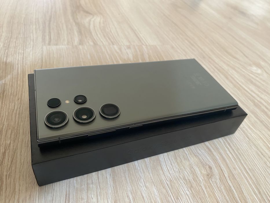 Samsung Galaxy S23 Ultra 256 GB Отлично Състояние