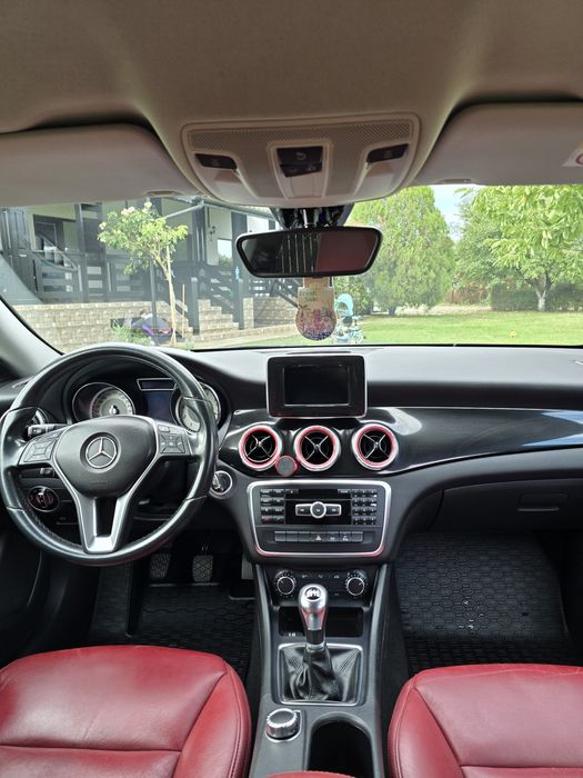 Mercedes CLA 180 2015