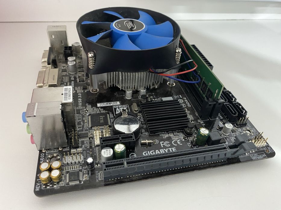 Компьютерные комплектующие ОЗУ, ЦП, Мат.плата