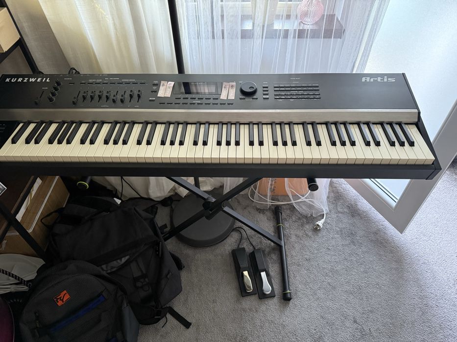 Kurzweil Artis 88 - Pian Digital Profesional - stare foarte buna