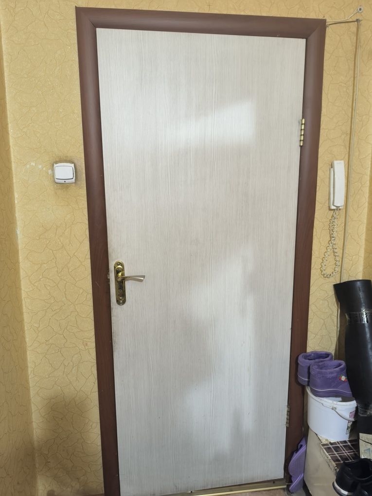 Продам дешево бу двери срочно!