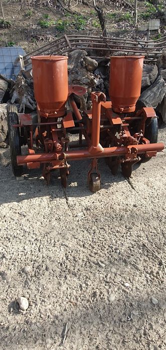 Vând semănătoare  pentru toate boabele