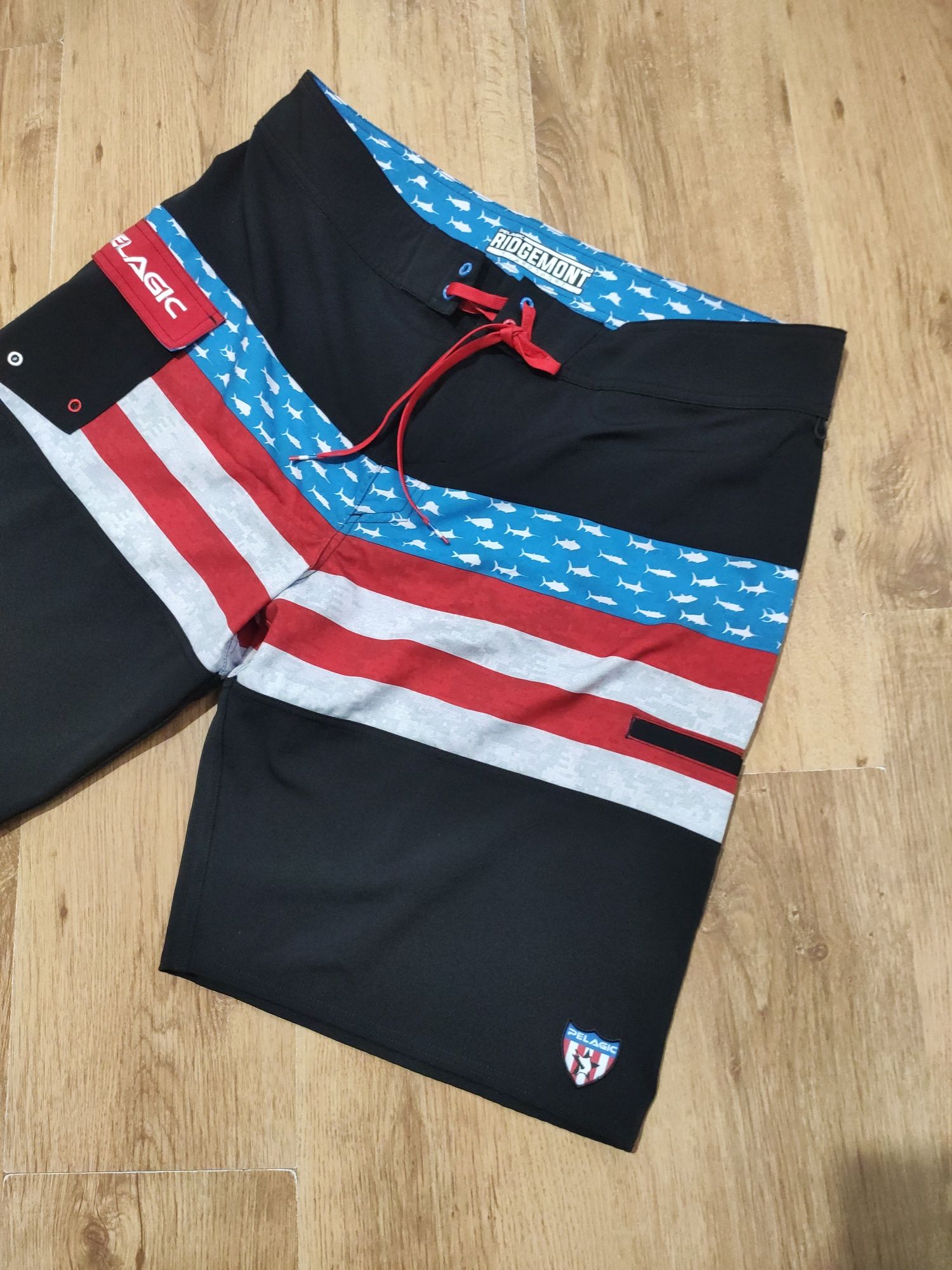 Pantaloni scurți Pelagic USA board shorts swim marimea 38 XL