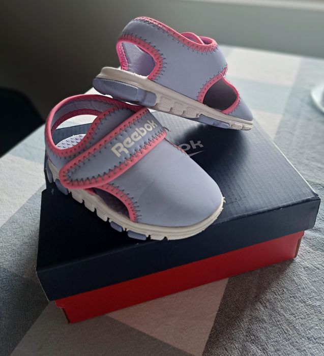 Бебешки обувки/сандали Reebok