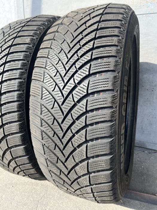 2 бр. зимни гуми 225/55/17 Semperit DOT 2122 5,5 mm