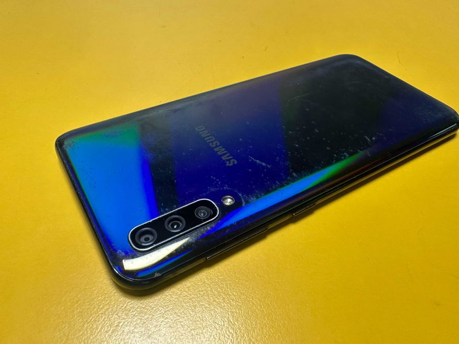 Смартфон Samsung Galaxy A50 128GB 4GB RAM