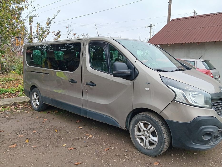 Renault Trafic 1.6dci, 8+1 locuri 2015