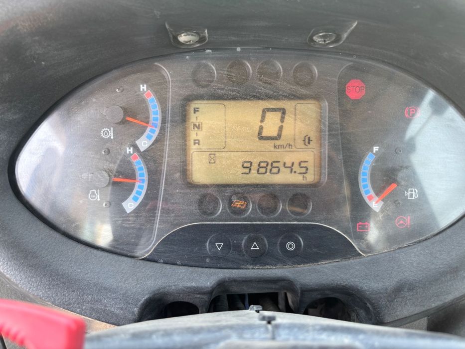 Încărcător  frontal Hitachi ZW 180