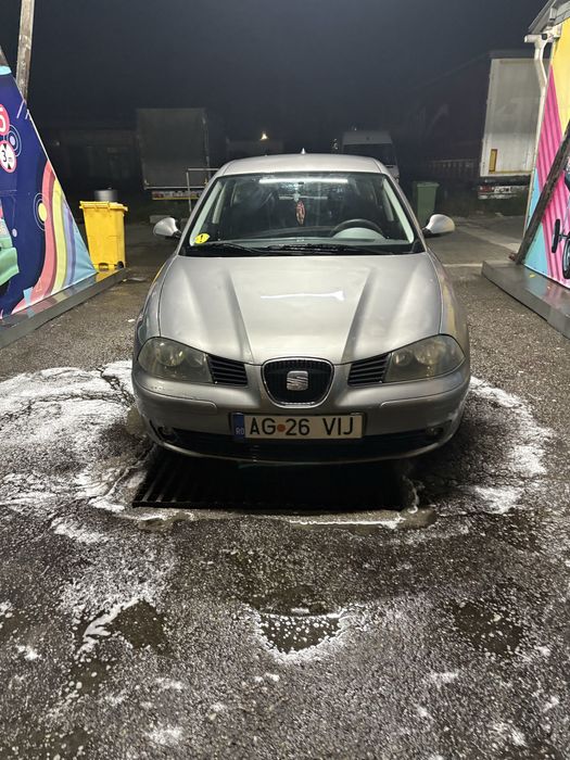 Vând Seat ibiza an 2005