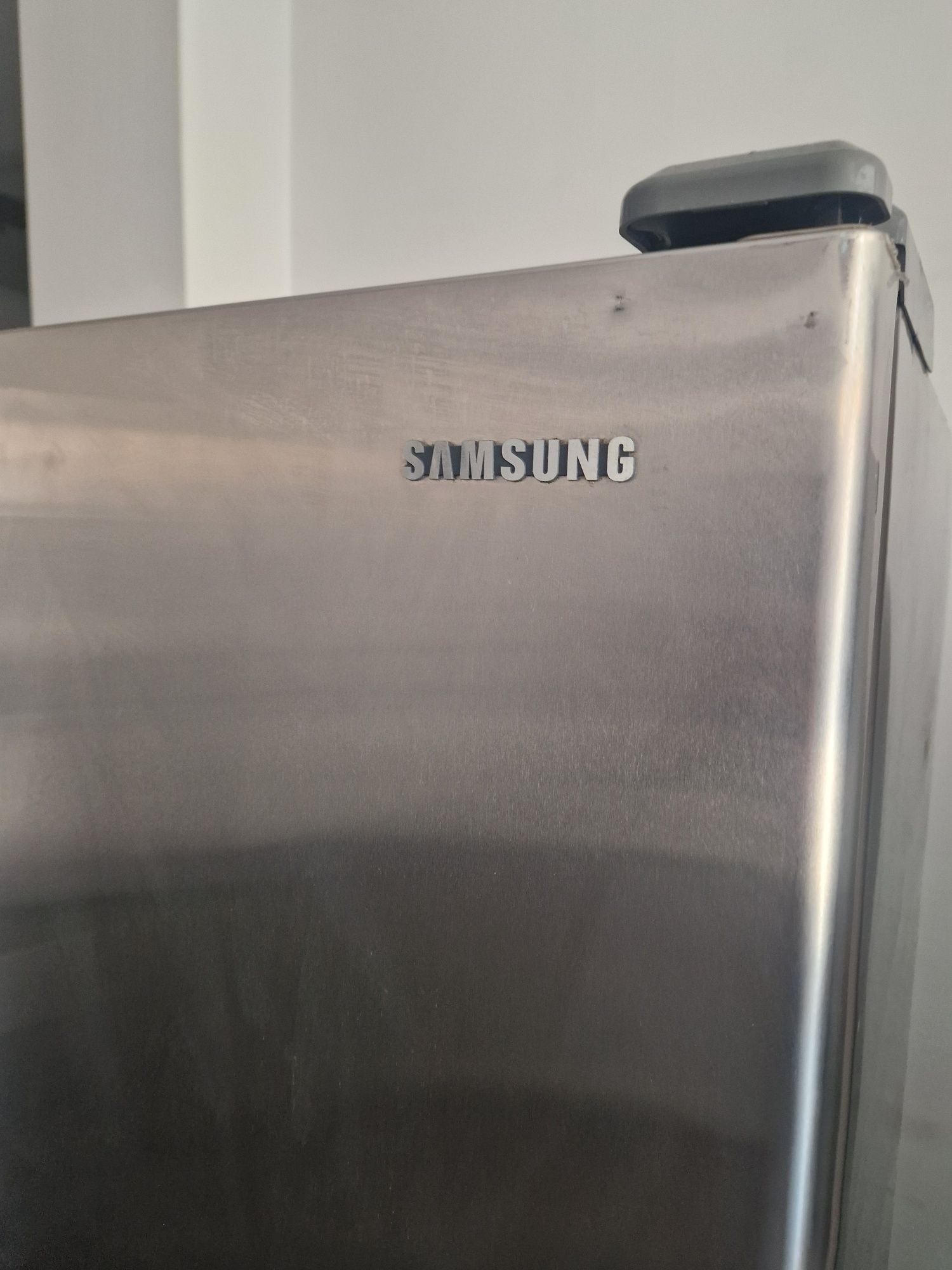 Двукрилен Хладилник Samsung A+ No Frost