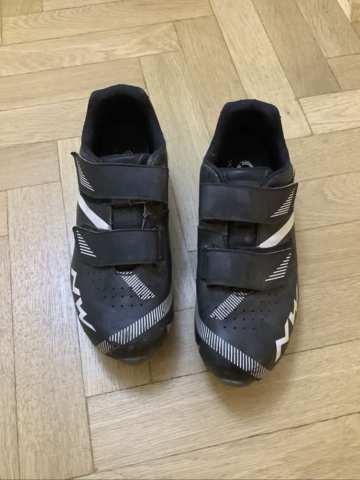 Pantofi cicilsm MTB măsura 41 + plăcuțe Shimano