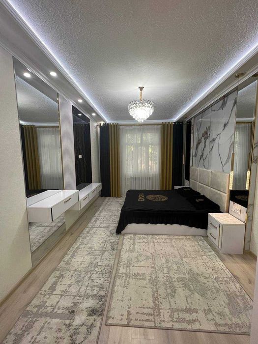 продам квартиру  метро мирза улугбек 2/2/4 58800