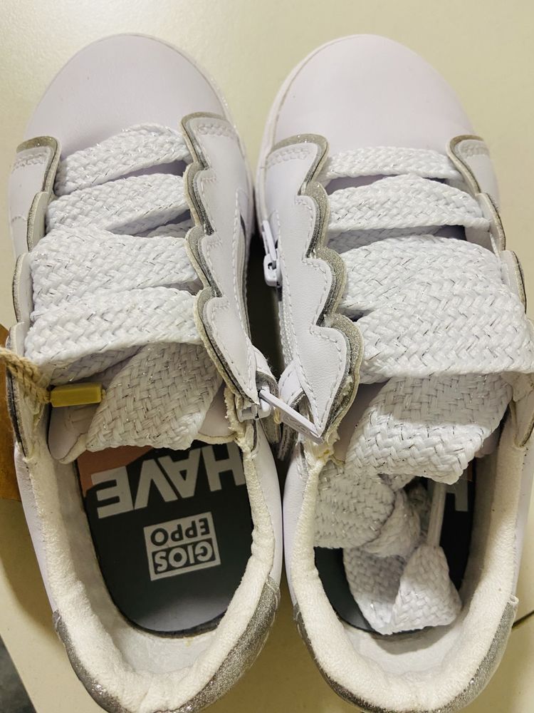 Детски обувки 30номер нови с етикет