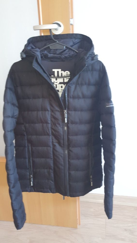 Superdry р.S, черно яке.