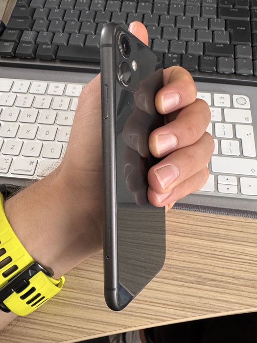 Iphone 11 64gb перфектен