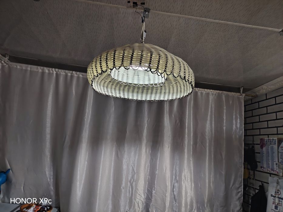 Люстра и торшер и