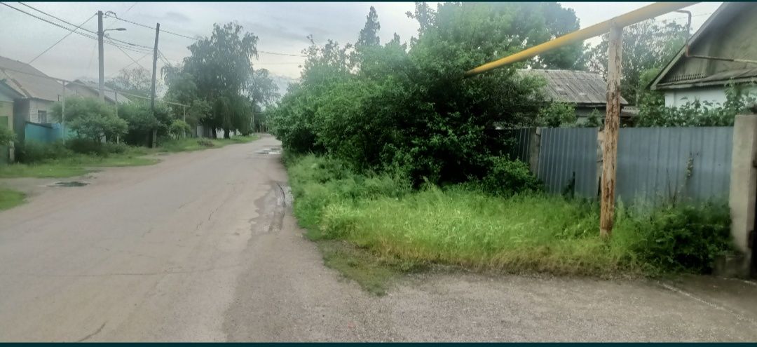 Продаётся отдельный Дом с земельным участк. Жетисуйский р. микр. Кемел