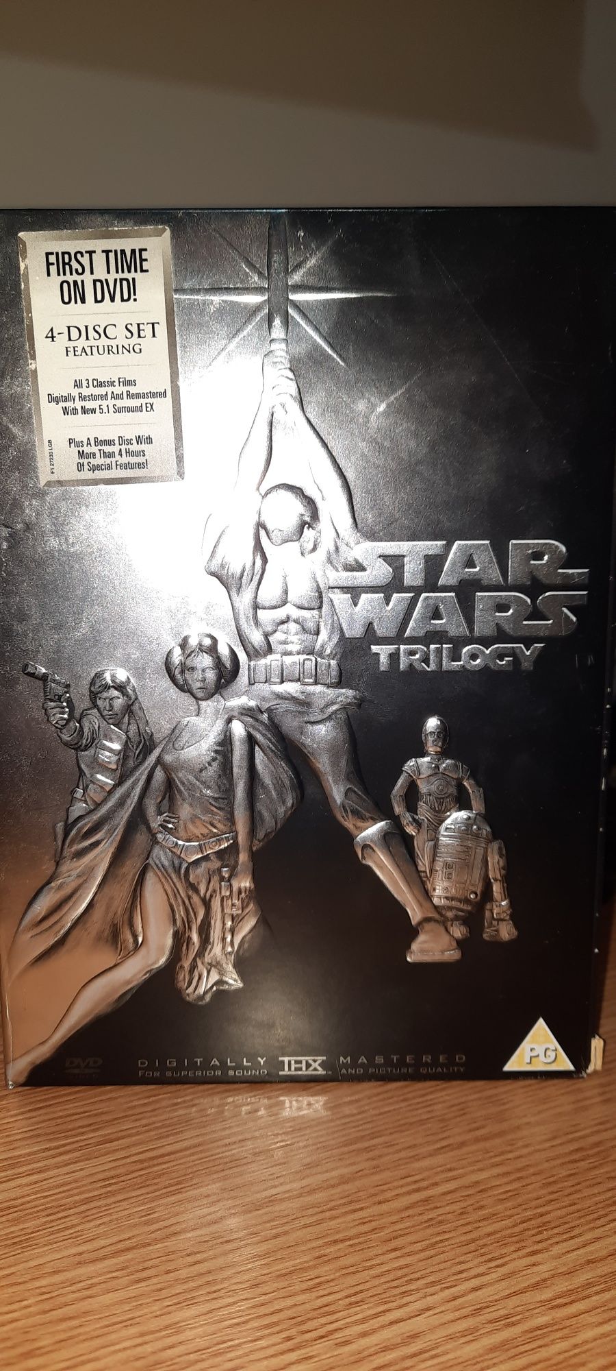 Vând set 4 discuri Star Wars de colecție