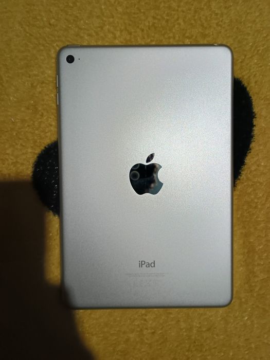 Ipad mini 4 într-o stare foarte bună