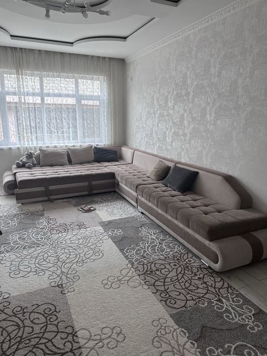 Диван срочно продам