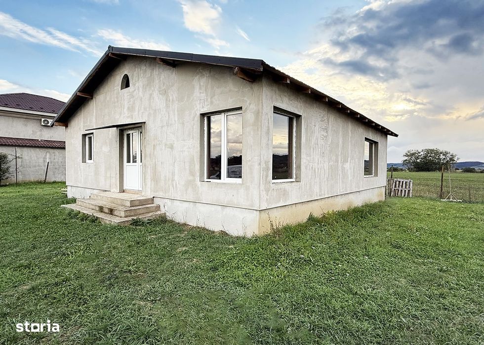 Casa cu 3 camere - Ineu - IMOBIHOR