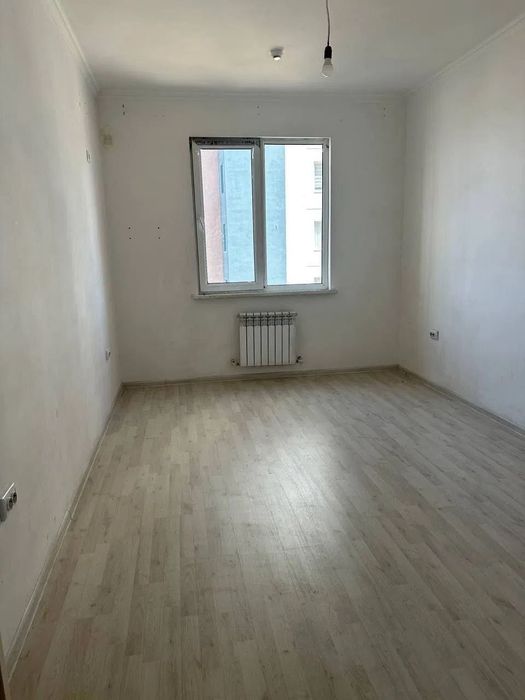 Сдается 3 х ком Рохат. Олмос. Военный Городок. Мебель имеется.