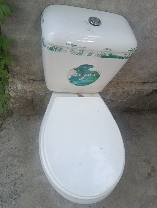 Унитаз Уй учун яхши холатда