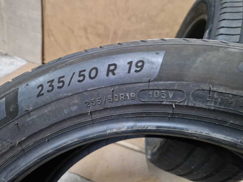 2 Michelin R19 235/50
летни гуми
DOT0622
