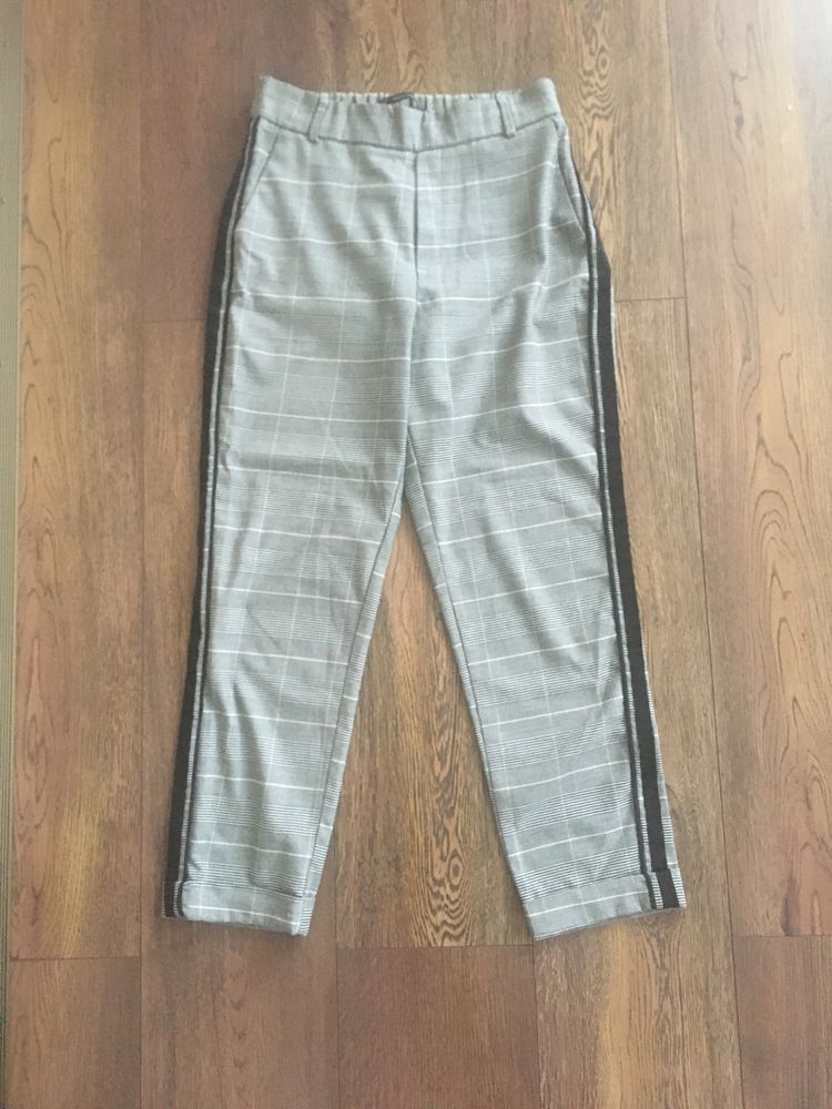 Pantaloni Zara xs