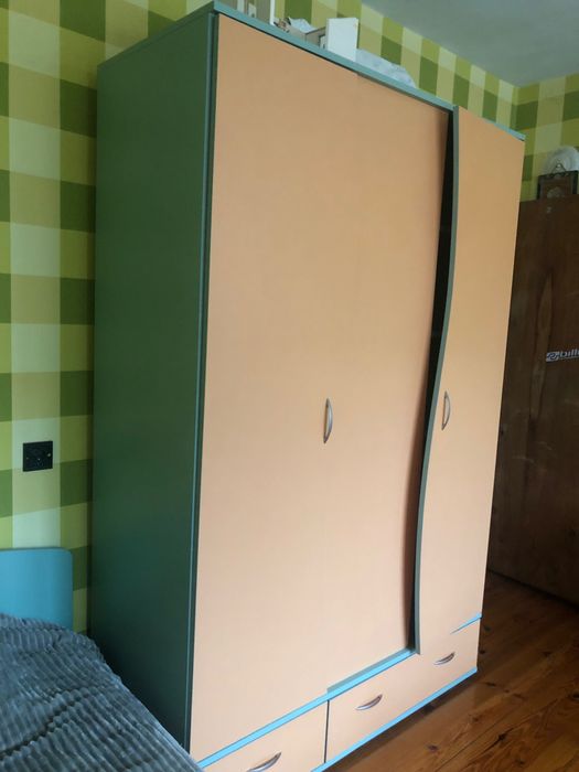 Гардероб за детска стая двукрилен