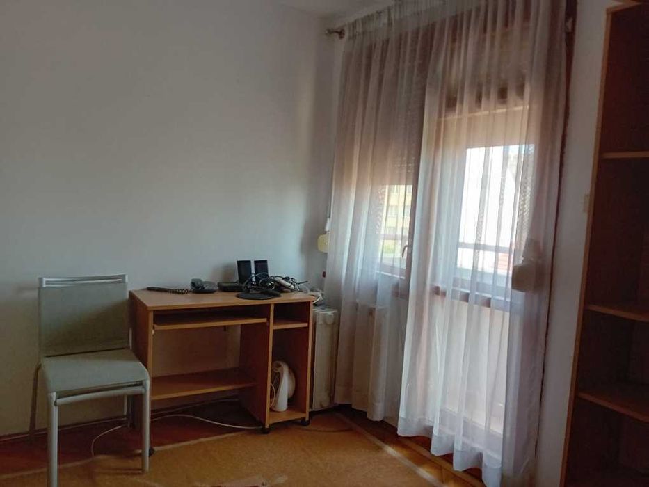 Дава се под наем Тристаен апартамент в София, Банишора - 130 кв.м за 700 € - Снимка #22