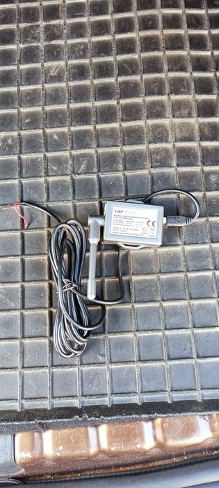 Dispozitiv pentru camera auto wifi.