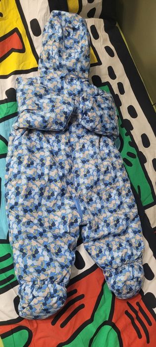 Продавам космонавти