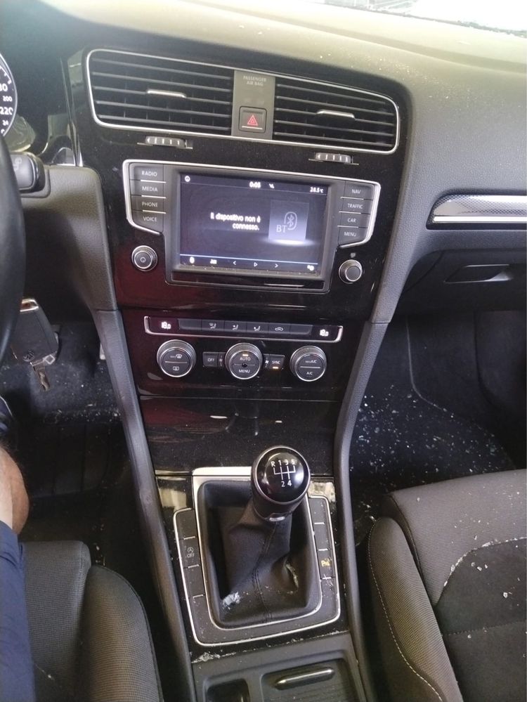 Централна лайсна със въздуховоди за VW Golf 7