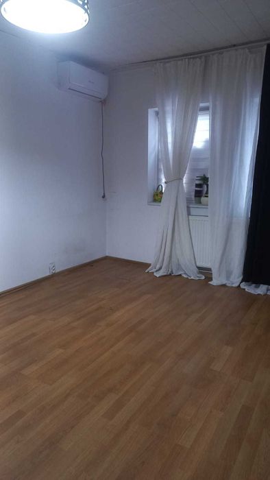 Vânzare apartament 3 camere