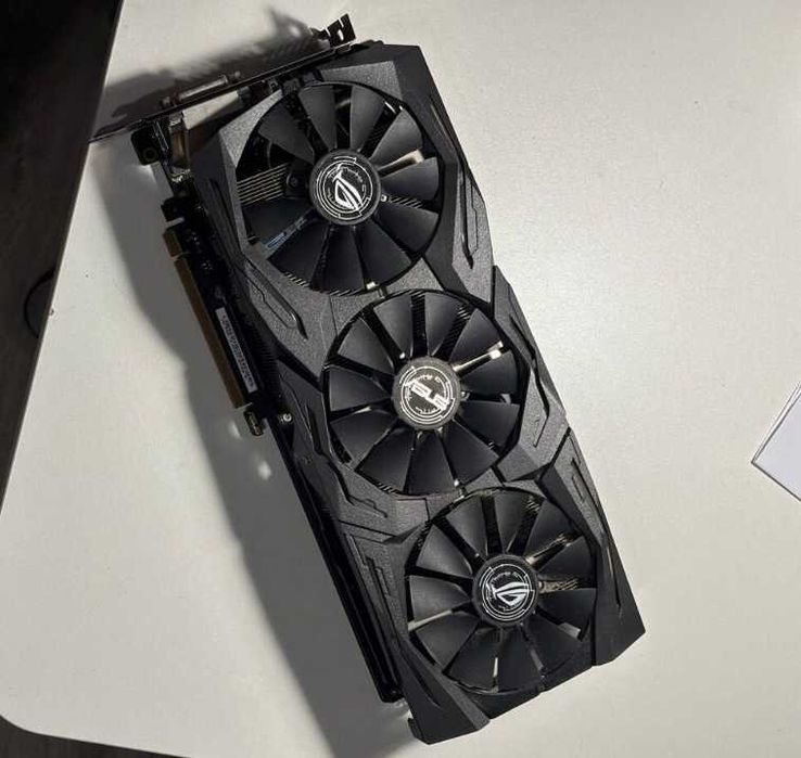 Видеокарта GTX 1080 TI asus rog strix.