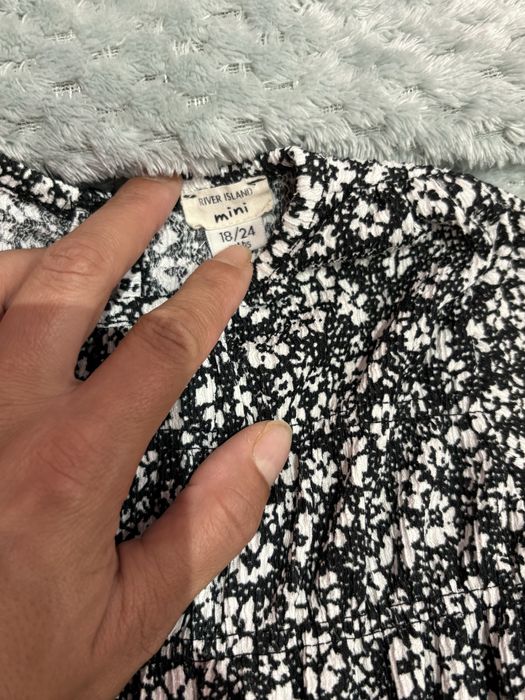 Детска рокля River Island размер 18-24м