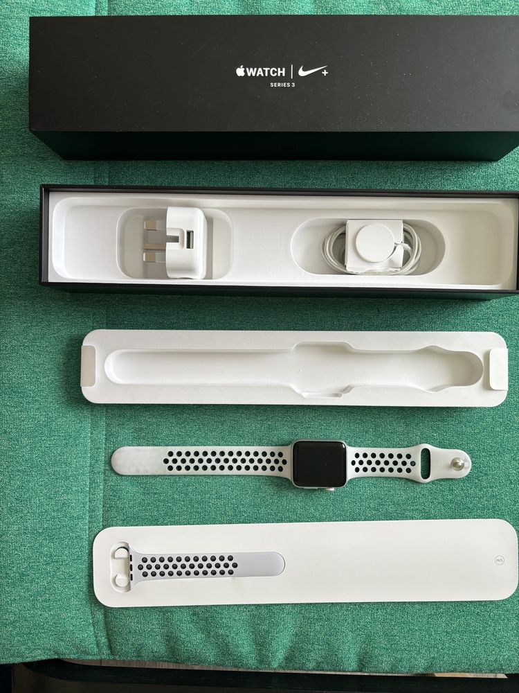 IPhone 12 mini + iWatch series 3