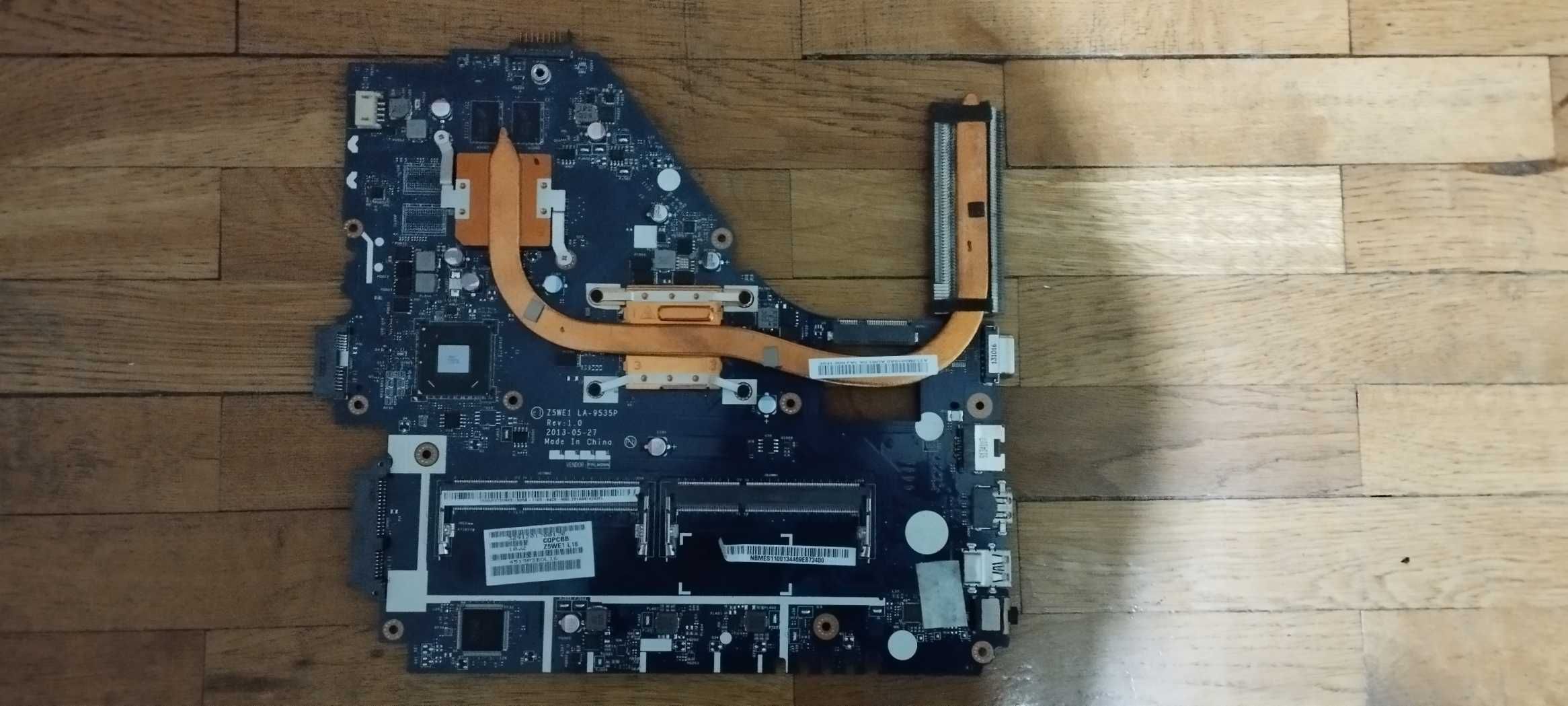 Части от Acer Aspire E1-570
