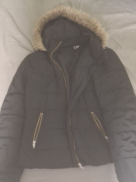 Продават се дамски якета