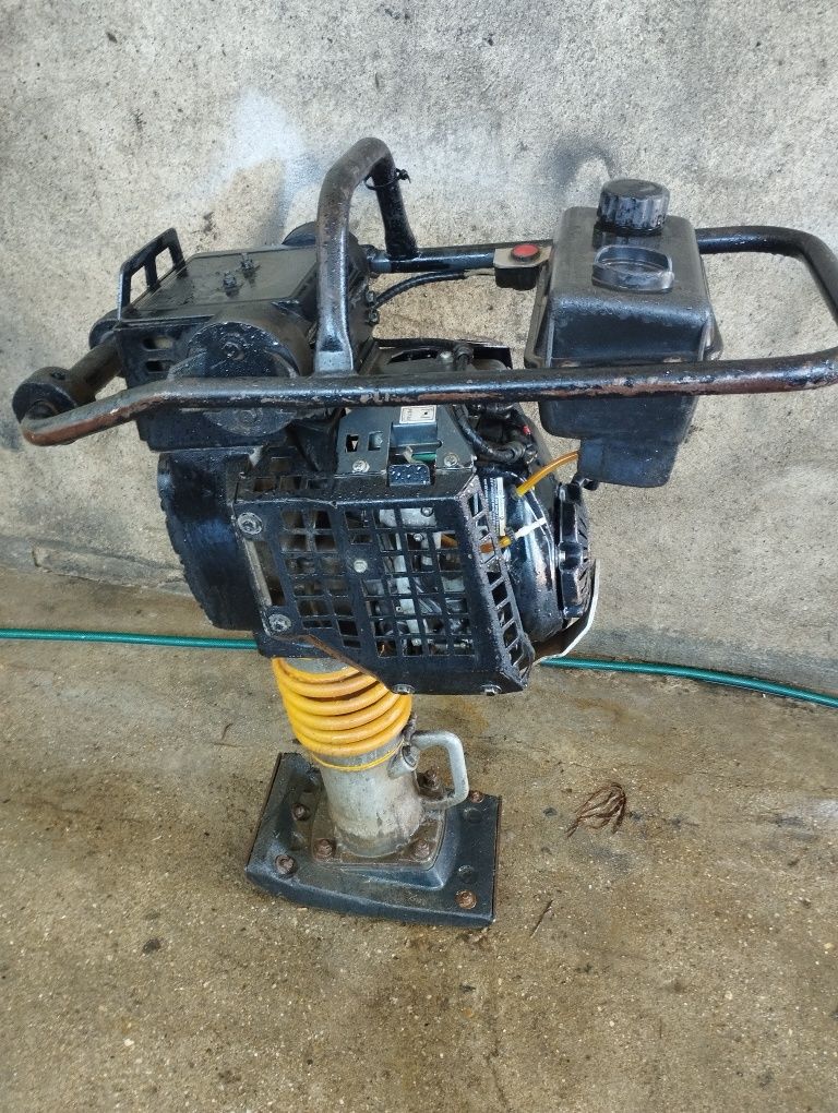 Трамбовачна  машина HONDA GX 100