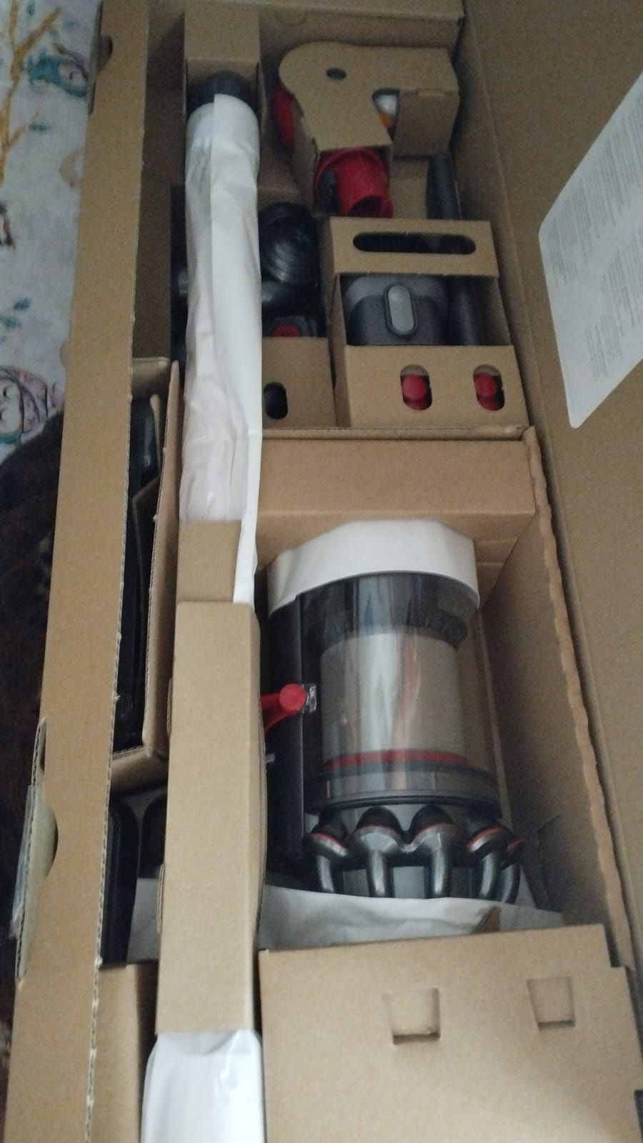 Пылесос, Dyson V10  новый