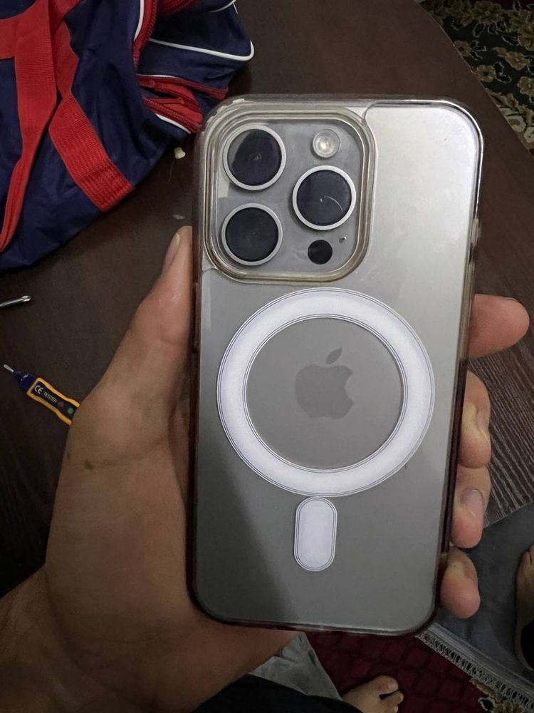 iPhone 15 pro KH/A Titanium