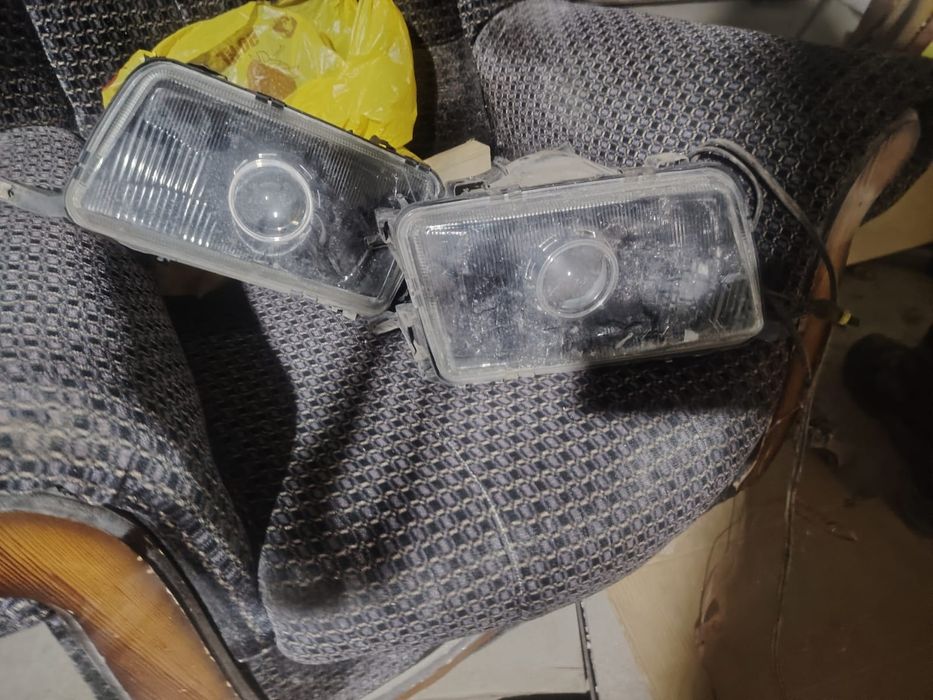 Продам фары от Ауди 80 б4