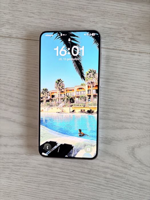 Телефон Samsung 23+