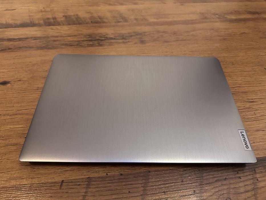 Лаптоп Lenovo 15 инча Ideapad 3 - като нов с кутия